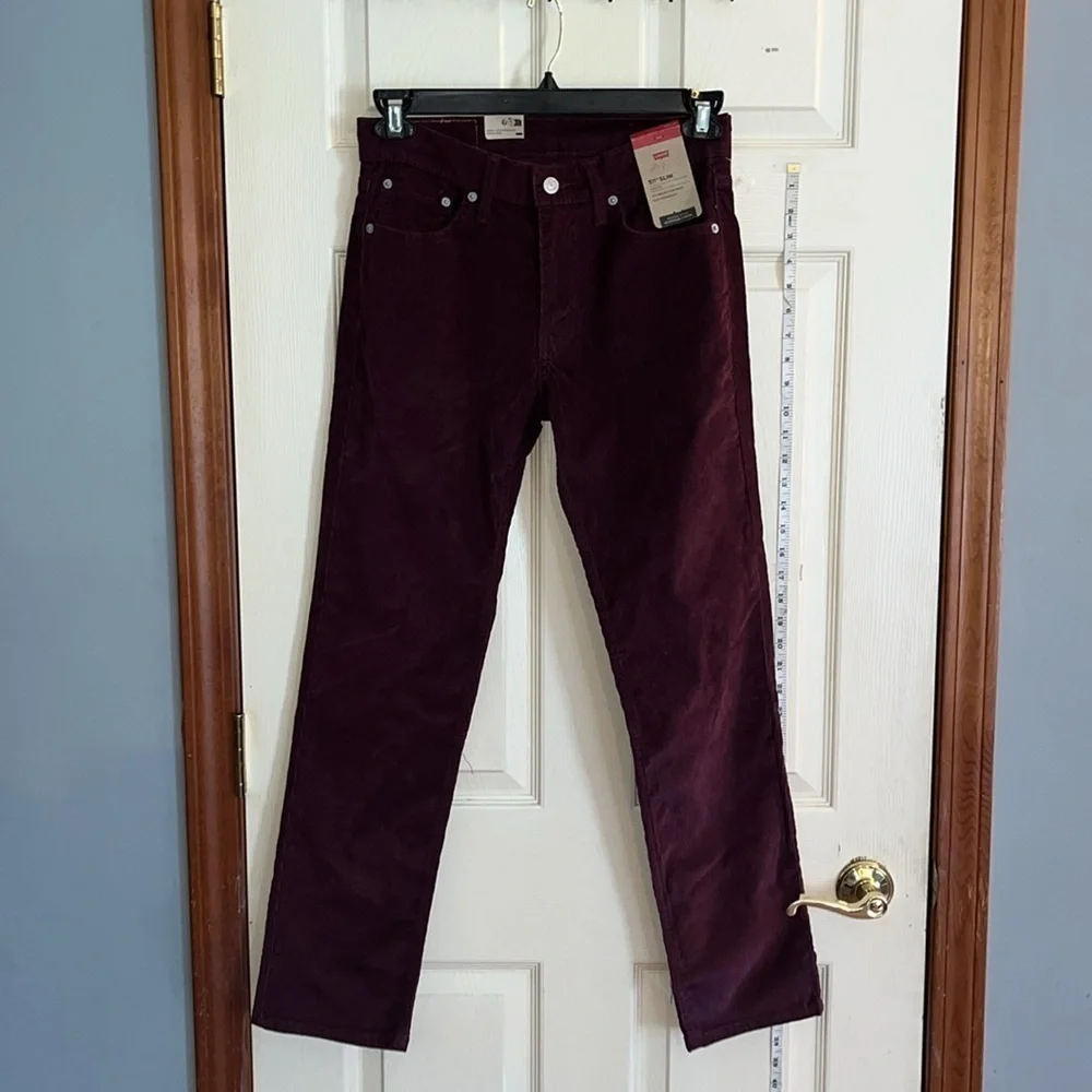 NWT-Levi’s-29-30-burgundy-511 slim-stretch, slim throughout, corduroy pants.